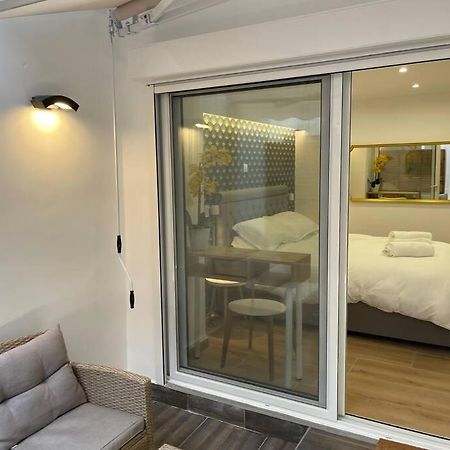 Hideaway Boutique Apartment Атина Екстериор снимка